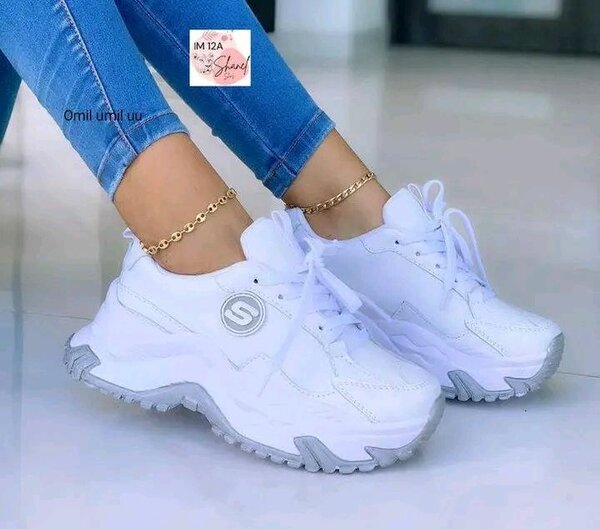 Ladies shoes