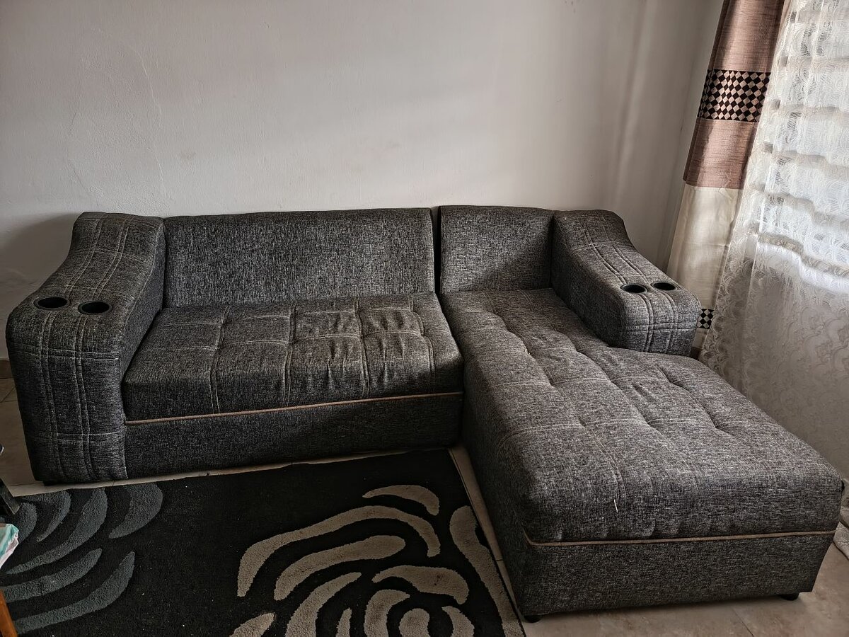 L-shape chair