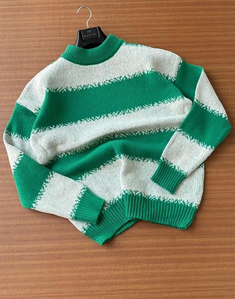 HEAVY SWEATER