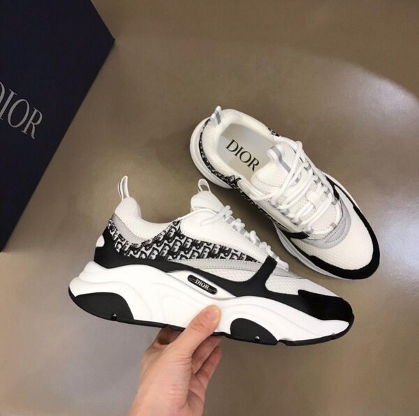 Dior pour les hommes disponibl