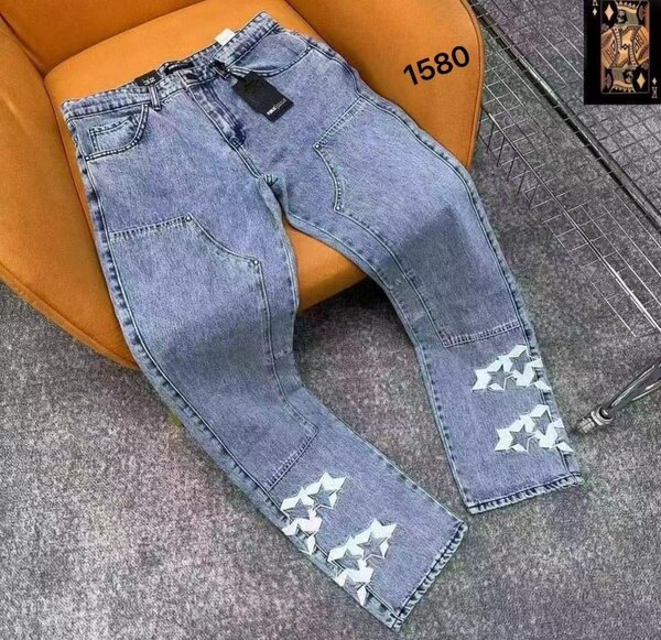 Baggy jeans
