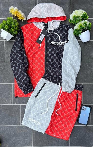 Ensemble sportif homme coloré