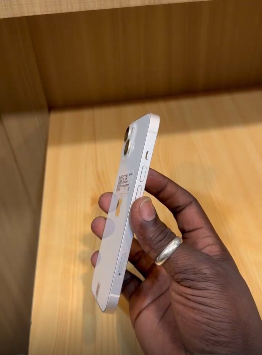 iPhone 13 simple