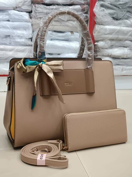 Classic hand bag