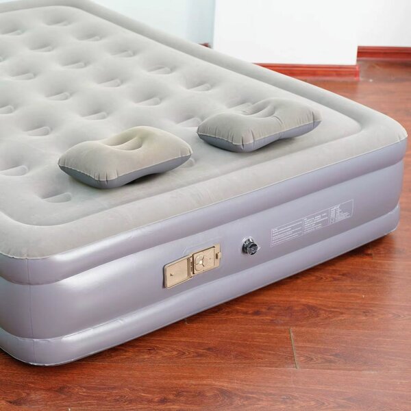 Matelas gonflable avec pompe intégrée