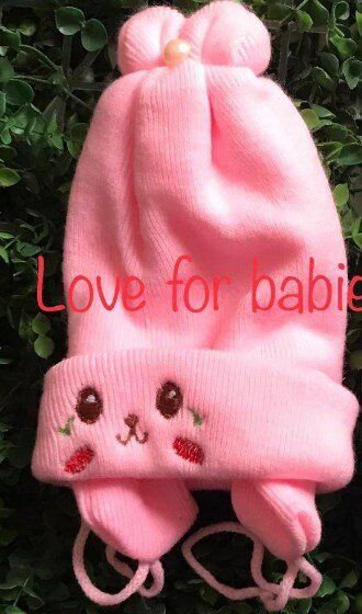 Pink cap with ties