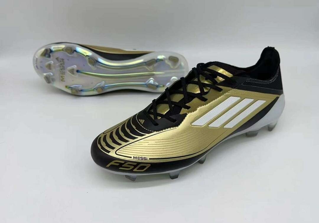 Chaussure de football paire de magre