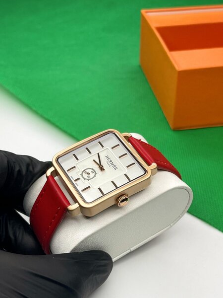 Montre Carree Élégante Luxe