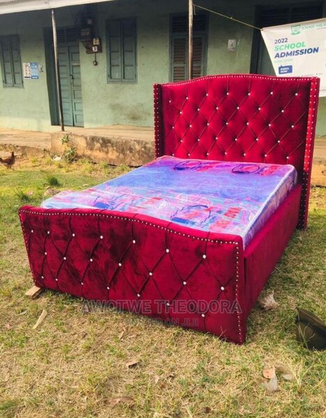 Double bed frame