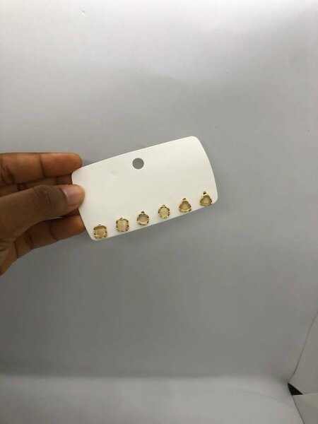 Dot earrings