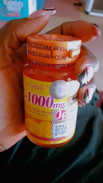 Vitamin C capsules