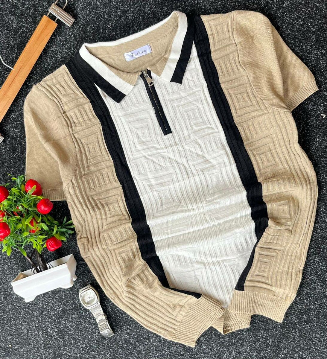 Pull-over col zippé élégant
