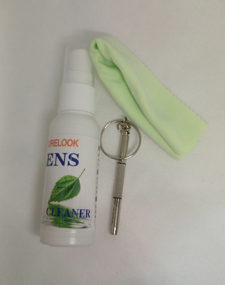 Lens cleaner