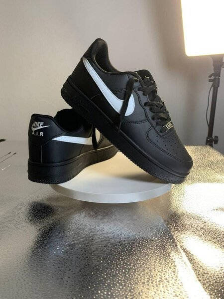 AIR FORCE 1 NOIR ET BLANC