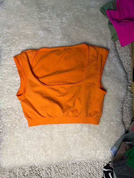 Haut sauté orange