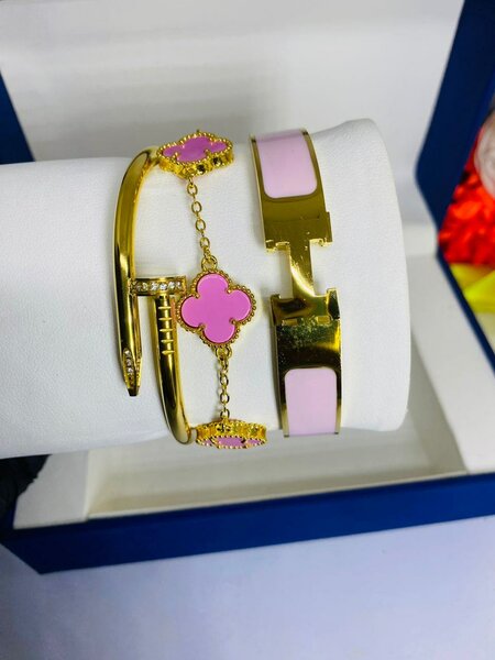 VAN CLEFF BRACELET