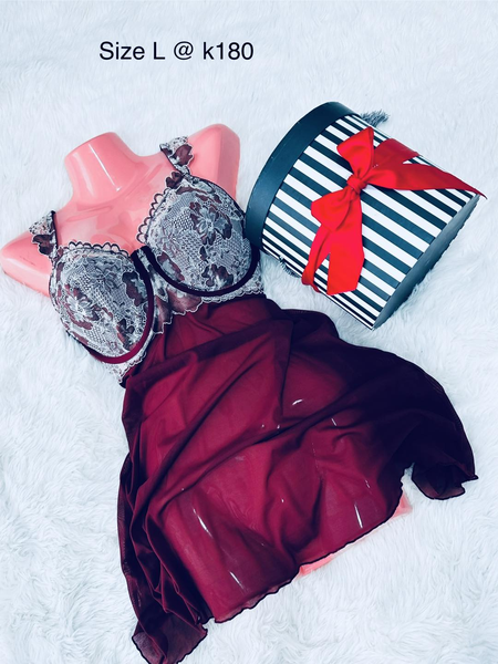 Lingerie rouge