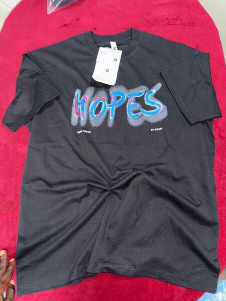 T-shirt noir HOPES