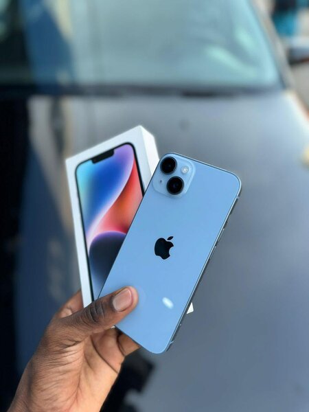 iPhone 14 simple