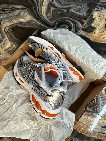 ASICS SNEAKER