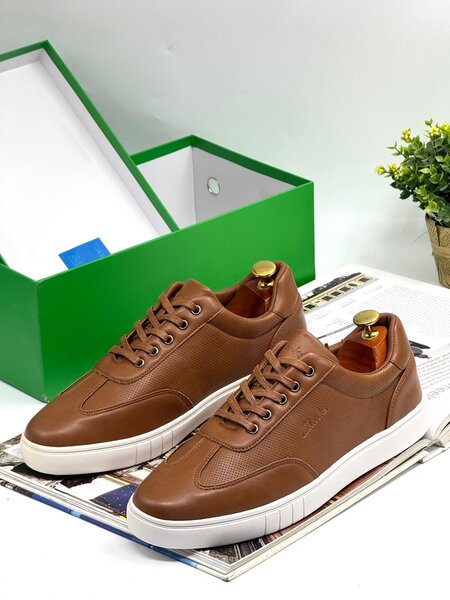 CLARKS ALL BROWN
