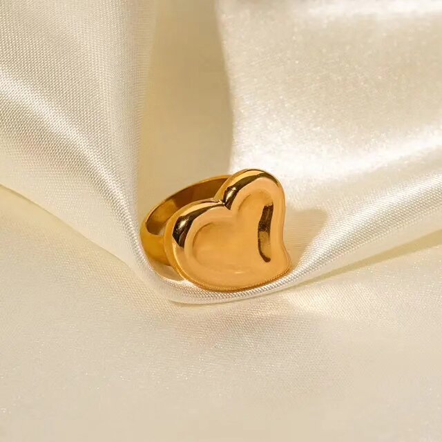 Chunky ring