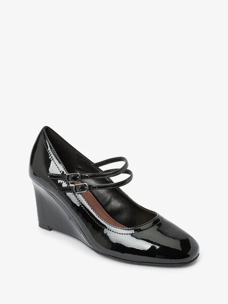 wedge shoe