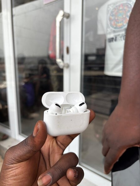 AirPods Pro