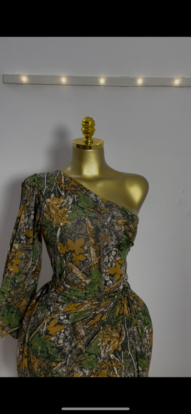Robe Longue Asymétrique Élégante