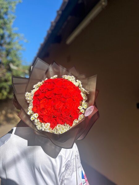 Red rose 60 stems