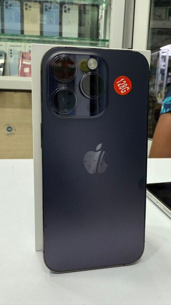 *iphone 14 pro 128giga deux puces message batterie : 380.000