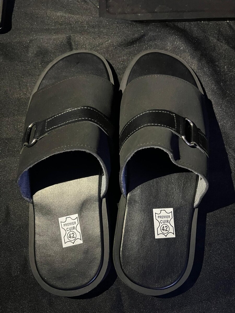 Sandales noires - daim