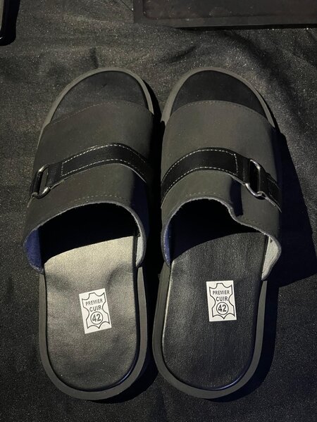 Sandales noires - daim