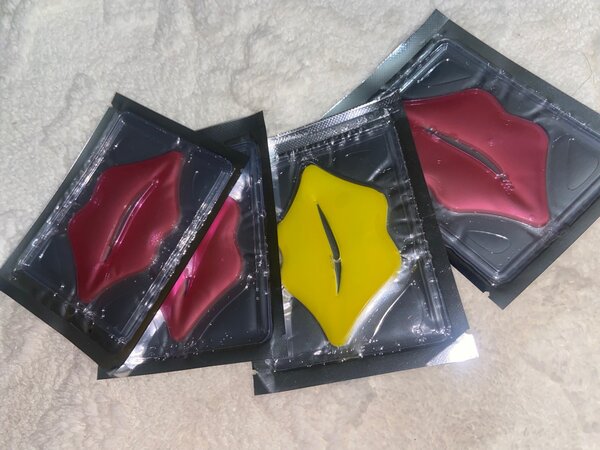 Lip mask
