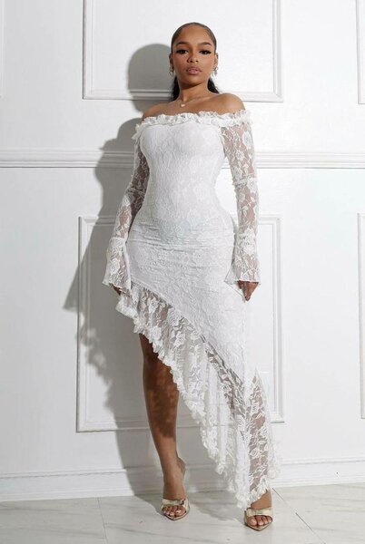 Robe élégante en dentelle
