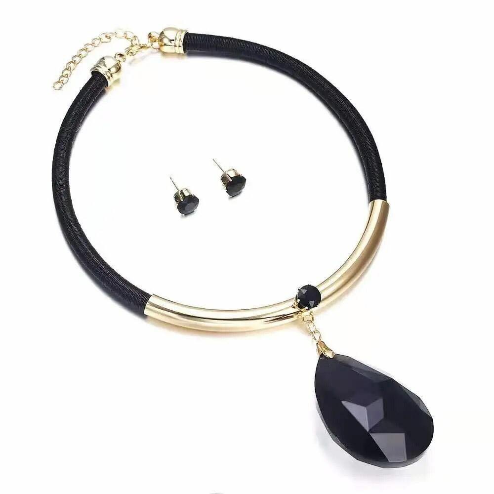 Ladies necklace
