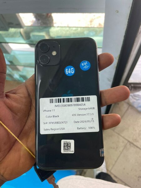 iPhone 11 simple