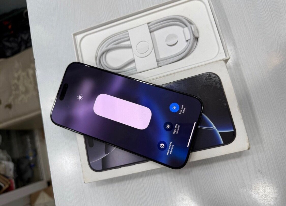 iPhone 14 pro max 256 Go