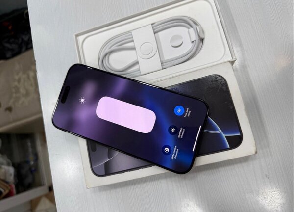 iPhone 14 pro max 256 Go