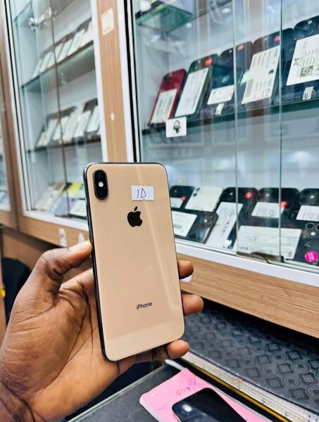 IPHONE XS MAX
