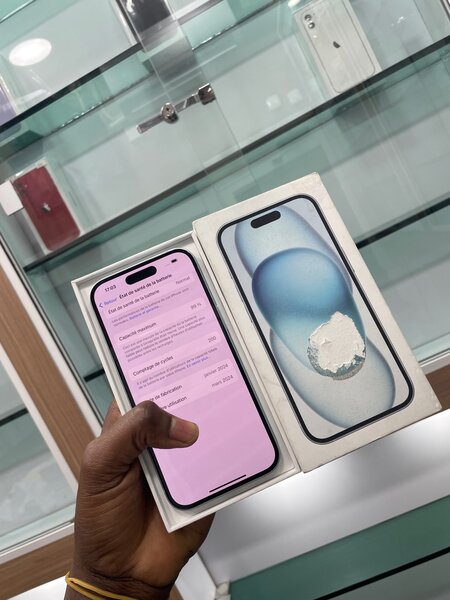 iPhone 15 128GB