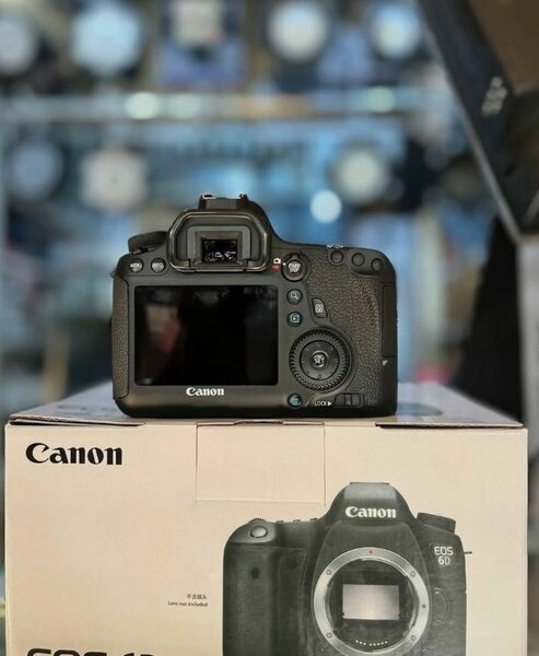 CANON EOS 6D [DSLR camera]