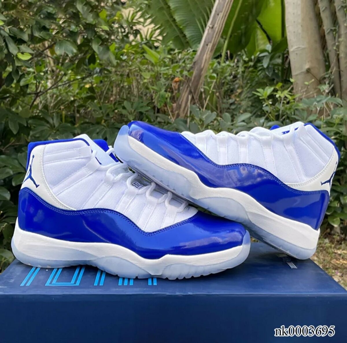 JORDAN 11