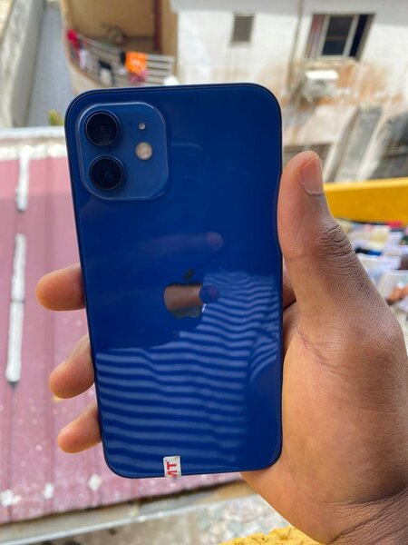 iPhone 12 simple