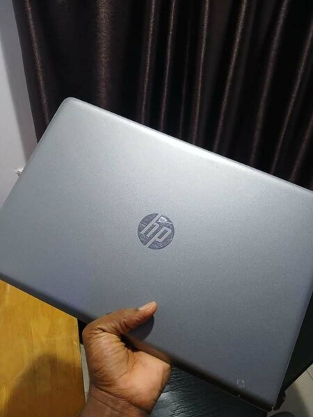 HP PAVILION LAPTOP i7