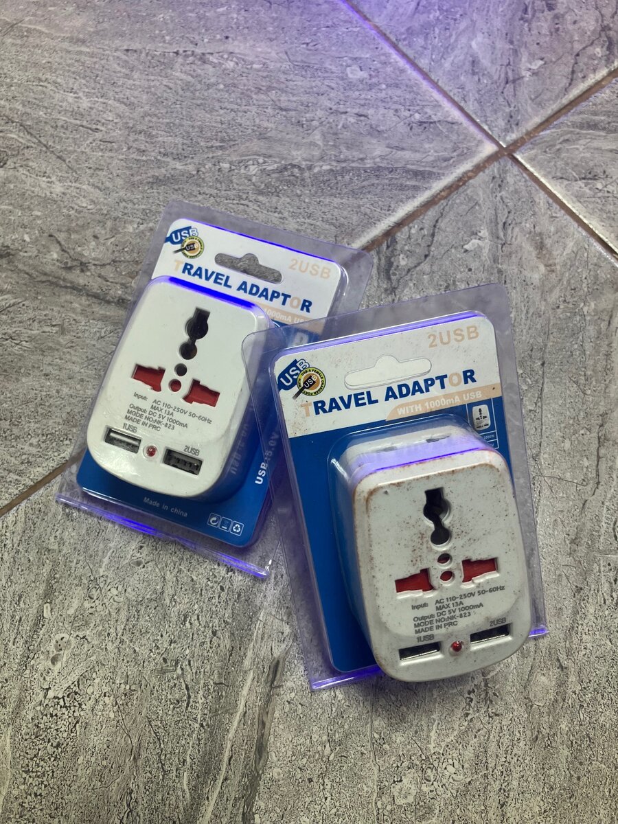 Traveling adaptor