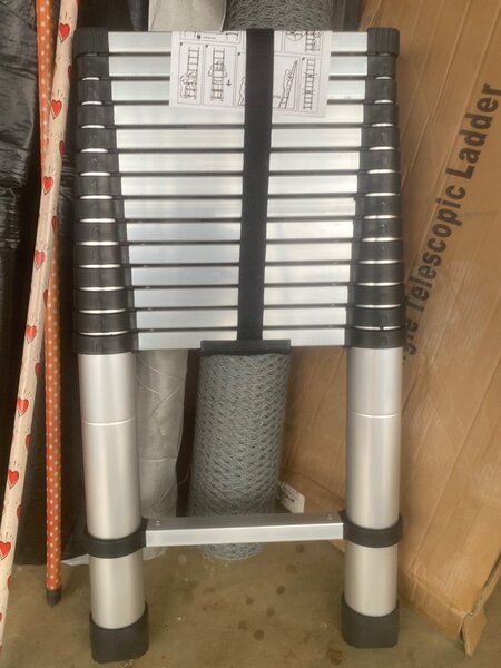 Échelle télescopique en aluminium