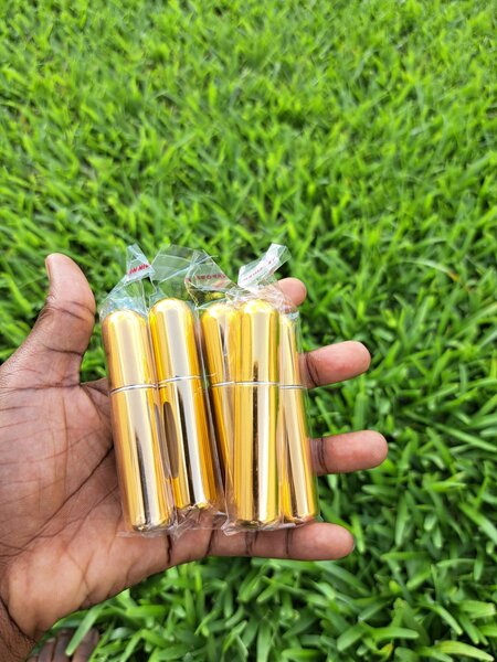 Rechargeur de parfum petit format