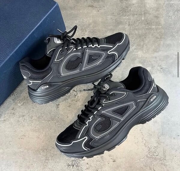 Christian Dior B30