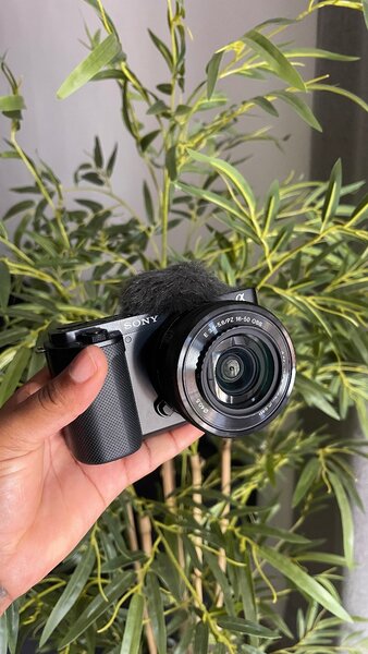 Sony ZV  E10